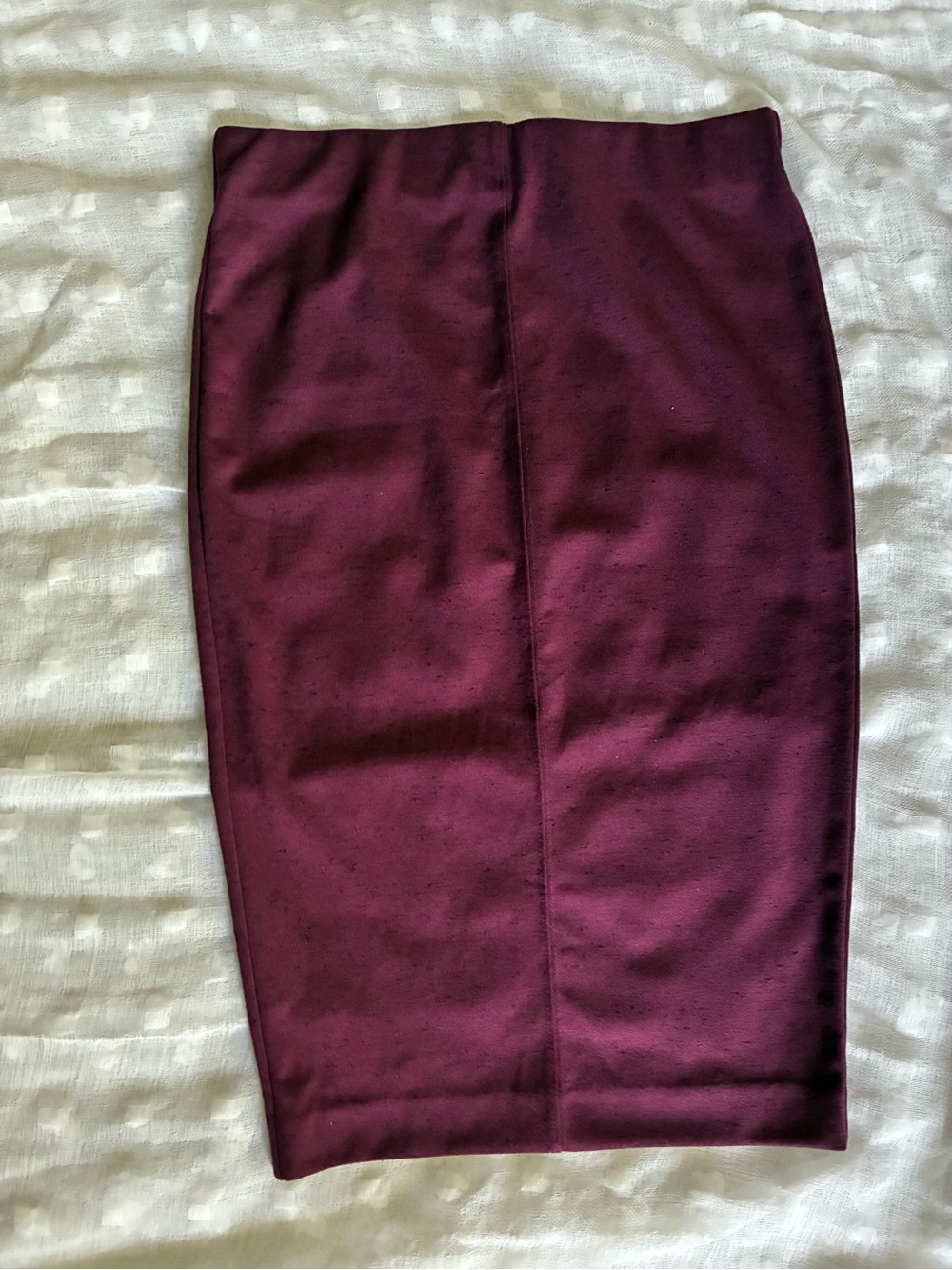 Simply Styled Pencil Skirt in Burgundy